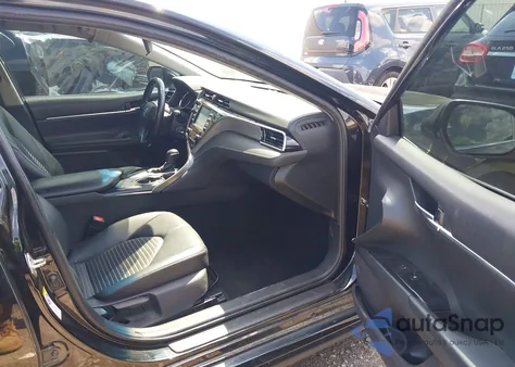 2018 Toyota Camry Se z USA, uszkodzony, nr VIN 4T1B11HK2JU145080